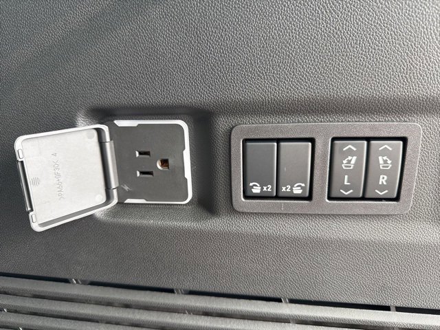 New 2025 GMC Yukon AT4 Ultimate w/ LPO, Floor Liner Package image 16