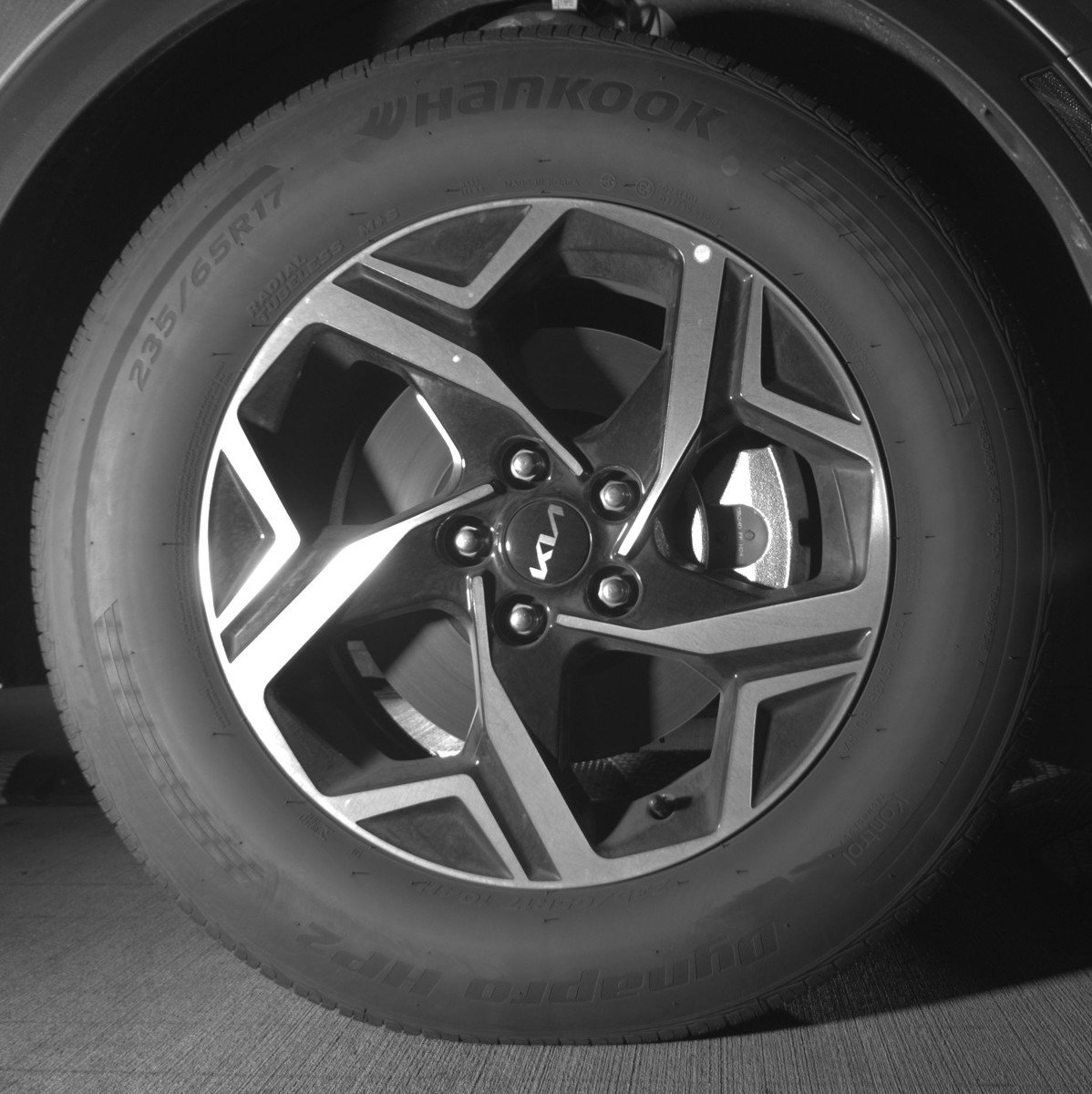 Used 2025 Kia Sportage LX image 13