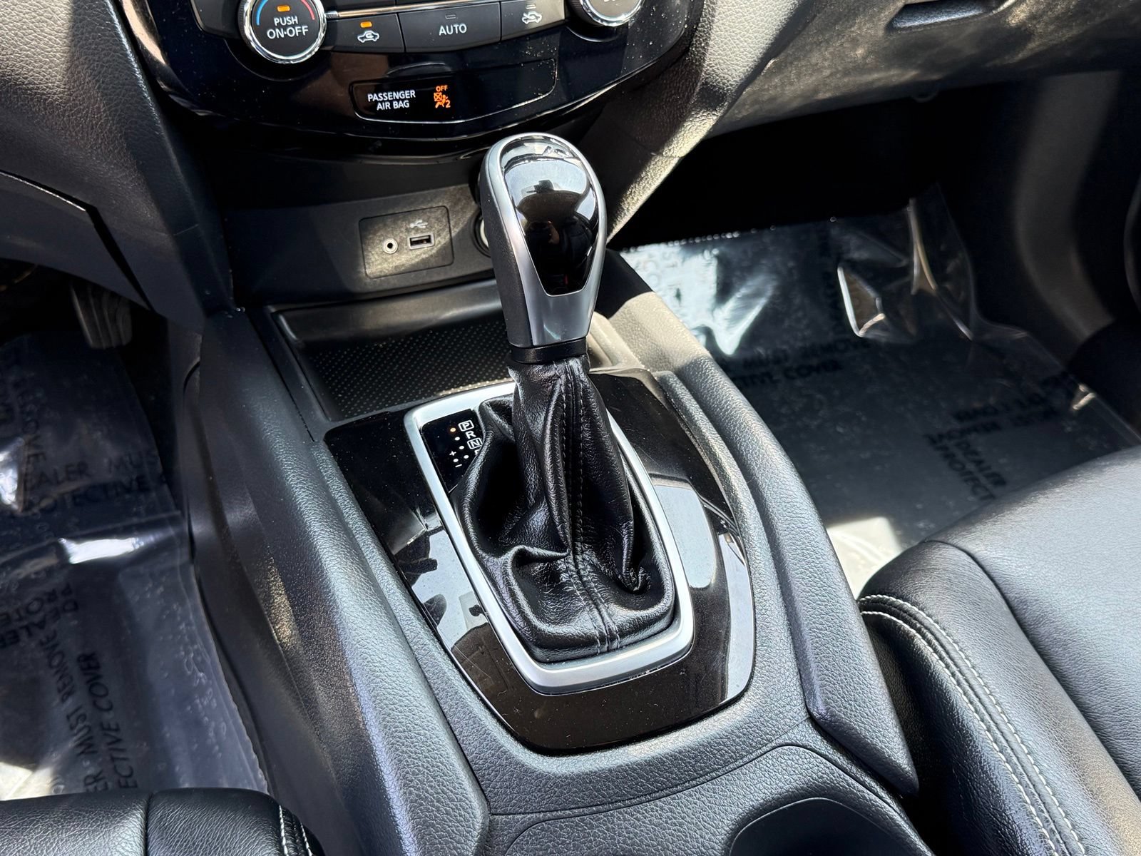 Used 2020 Nissan Rogue SV FWD image 27