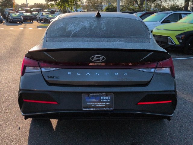 Used 2025 Hyundai Elantra Sport FWD image 6