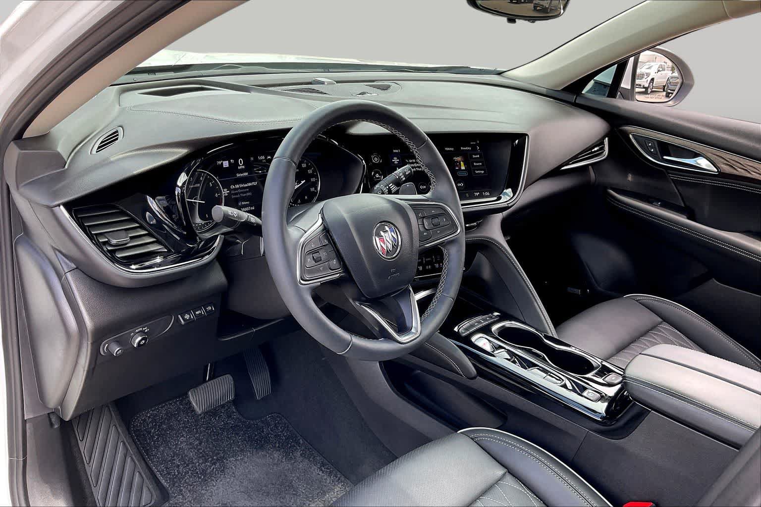 Used 2023 Buick Envision Avenir FWD image 17