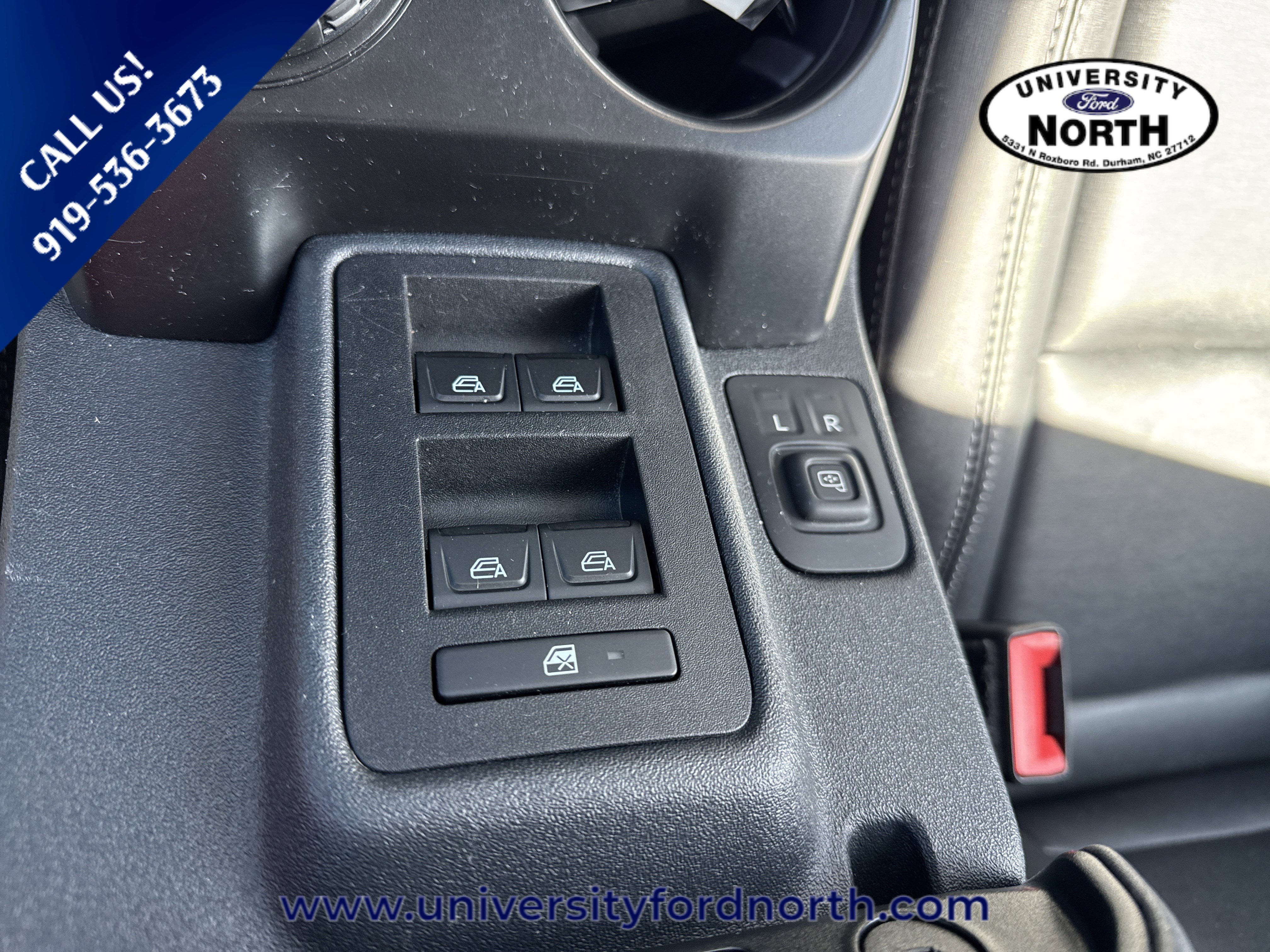 Used 2025 Ford Bronco Badlands image 32