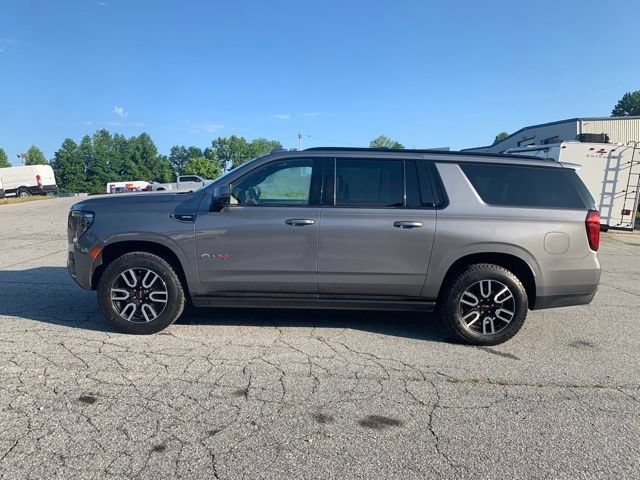 Used 2021 GMC Yukon XL AT4 w/ AT4 Premium Plus Package AWD/4WD image 5