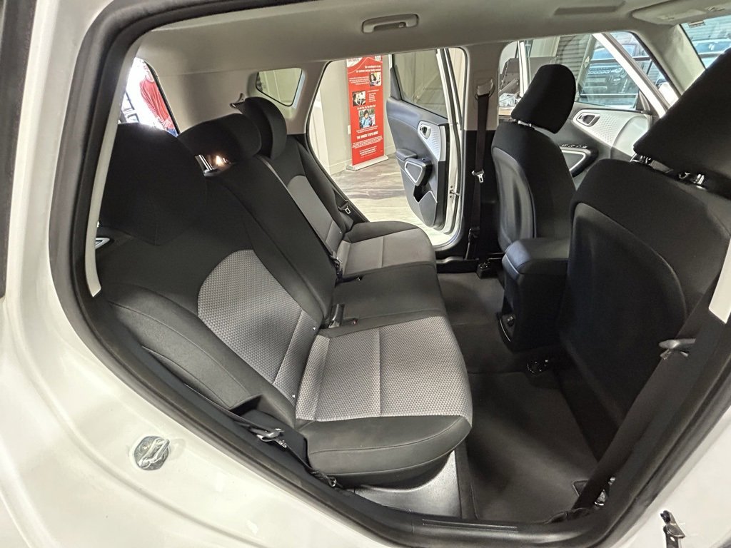 Used 2022 Kia Soul X-Line image 41