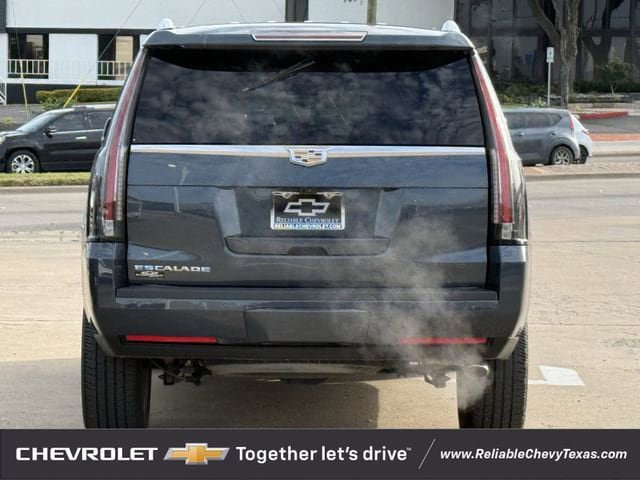 Used 2019 Cadillac Escalade Luxury RWD image 7