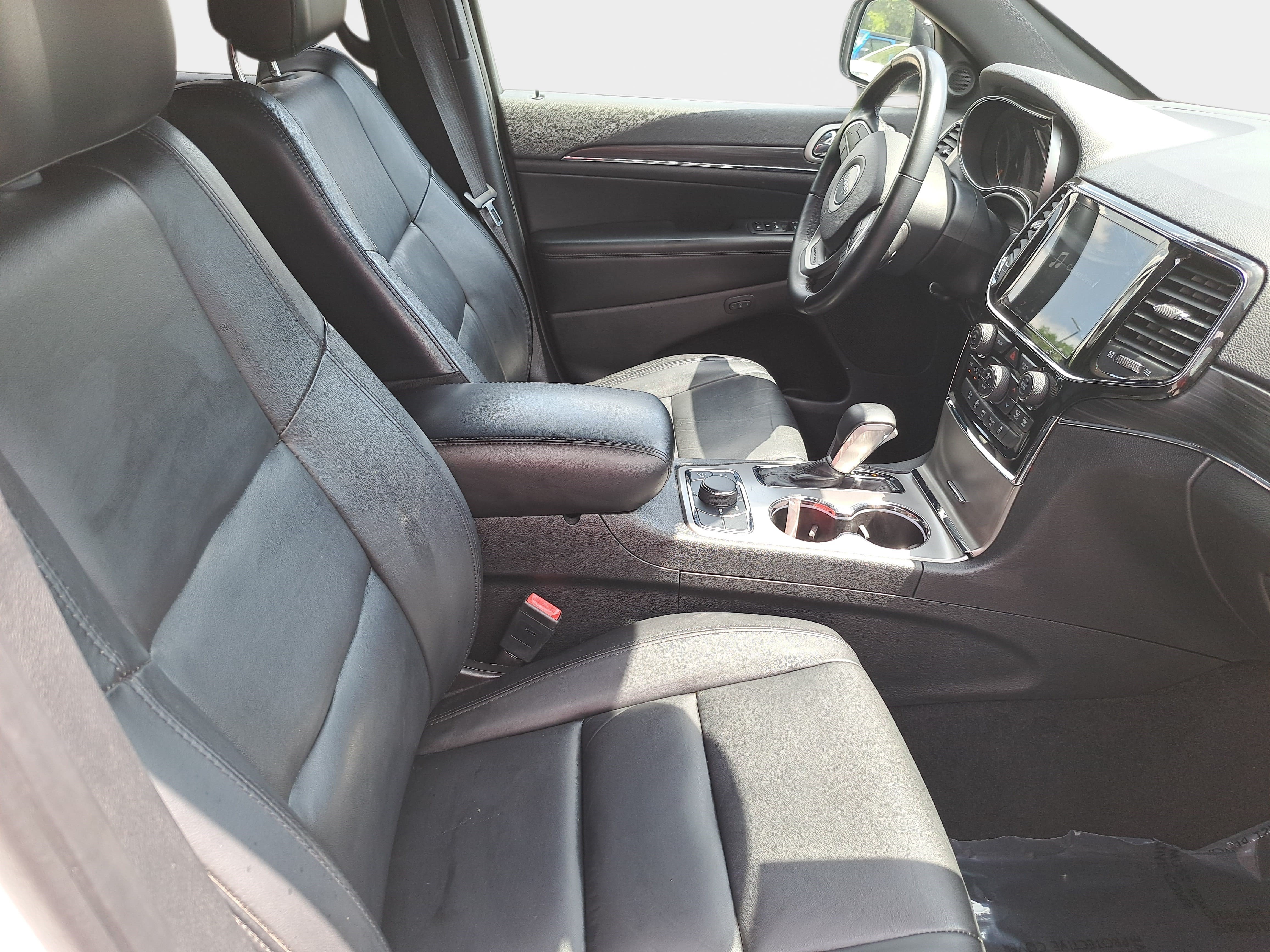 Used 2022 Jeep Grand Cherokee Limited AWD/4WD image 10