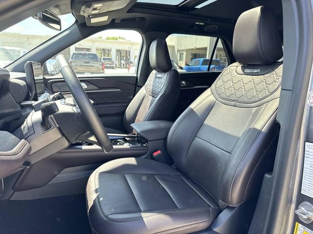 Used 2025 Ford Explorer Platinum w/ LUX Leather Package image 21