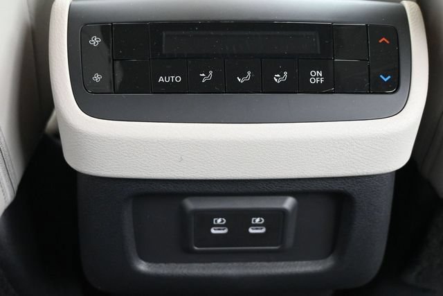 Used 2026 Nissan Pathfinder SL FWD image 22