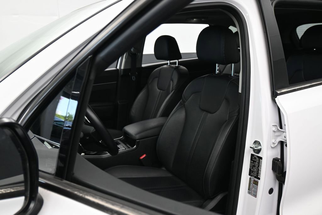 Used 2022 Kia Sorento EX w/ Panoramic Sunroof Package FWD image 10