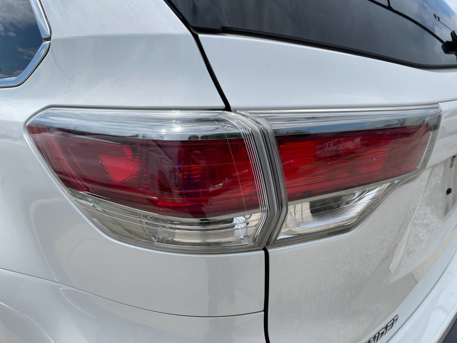Used 2016 Toyota Highlander Limited Platinum AWD/4WD image 9