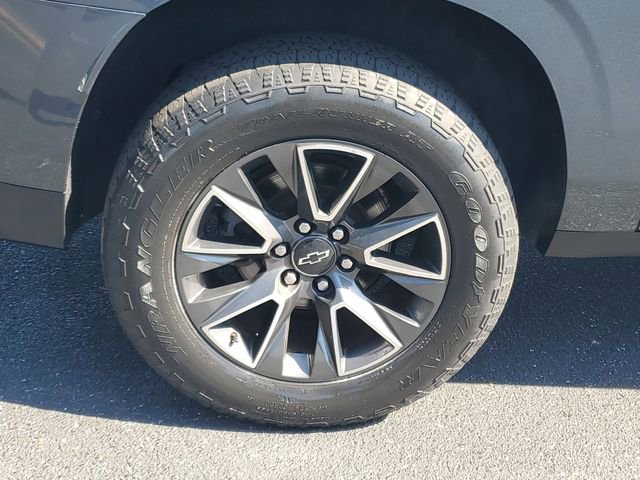 Used 2021 Chevrolet Suburban Z71 w/ Z71 Off-Road Package image 7