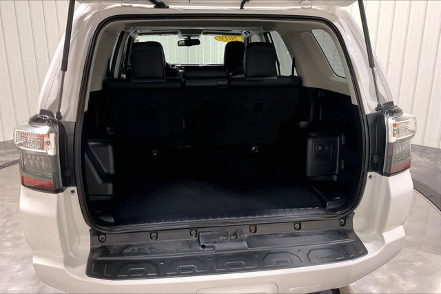 Used 2019 Toyota 4Runner SR5 Premium AWD/4WD image 37