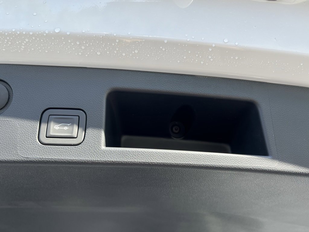 New 2026 Chevrolet Equinox LT w/ Convenience Package II image 16