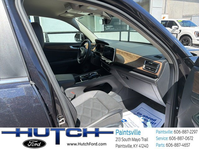 Used 2025 Volkswagen Atlas SE AWD/4WD image 19