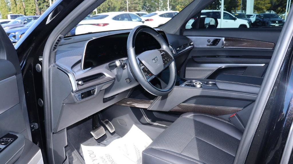 Certified 2026 Cadillac Vistiq Sport AWD/4WD image 25