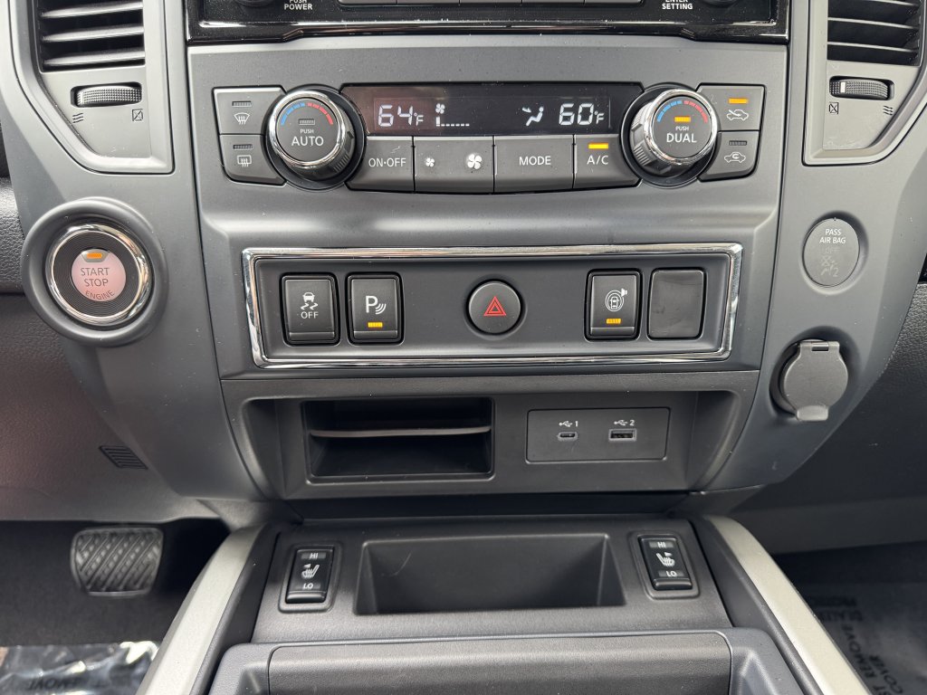 Used 2024 Nissan Titan SV w/ SV Convenience Package RWD image 27