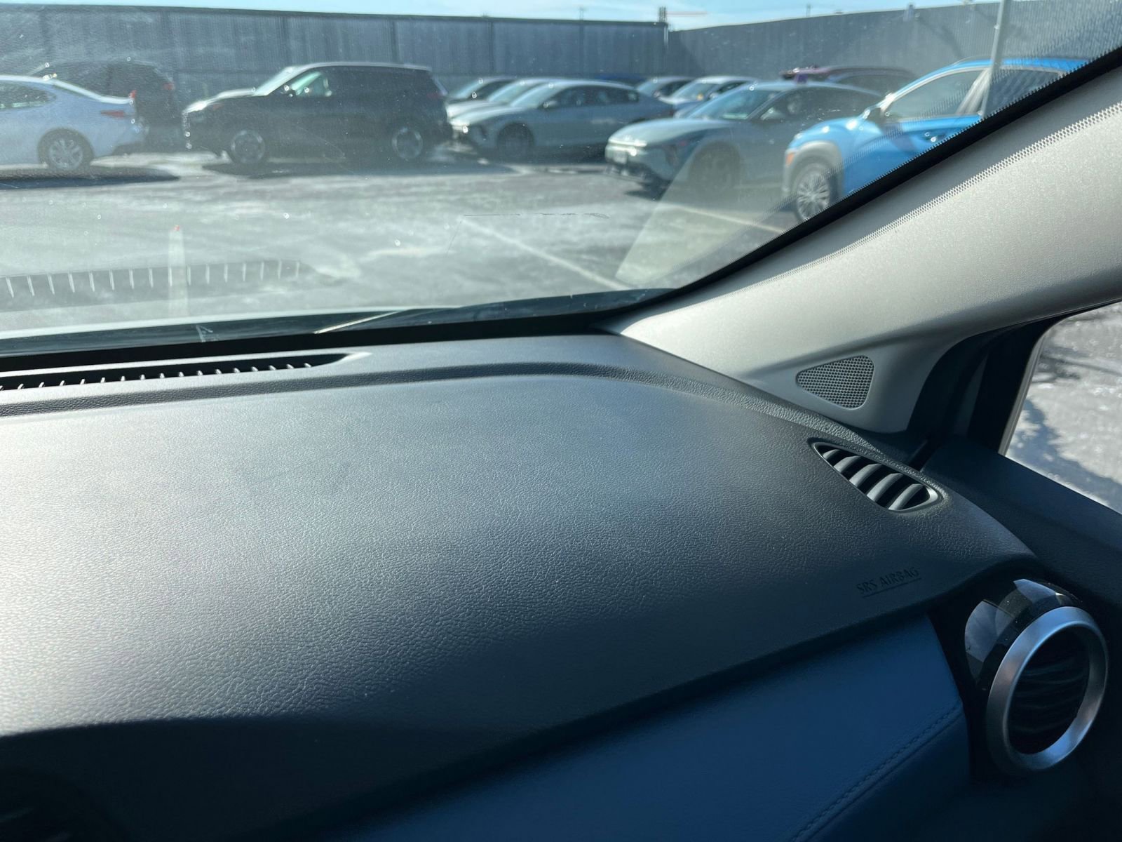 Used 2025 Nissan Versa SV image 34