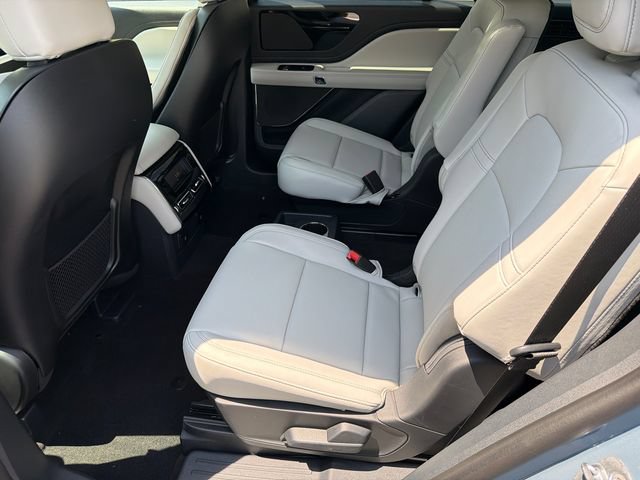 New 2026 Lincoln Aviator 2WD w/ Jet Appearance Package image 20