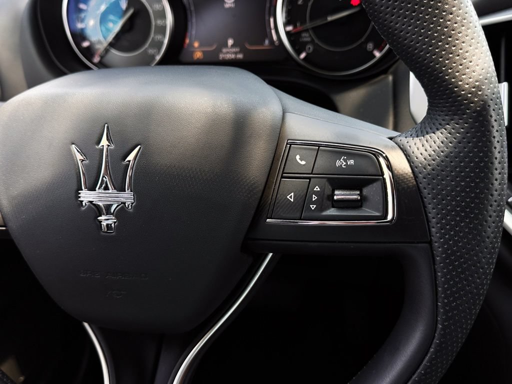 Used 2024 Maserati Ghibli Modena Q4 AWD/4WD image 17