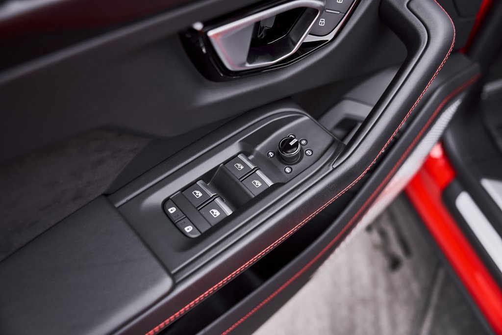 Used 2021 Lamborghini Urus image 33