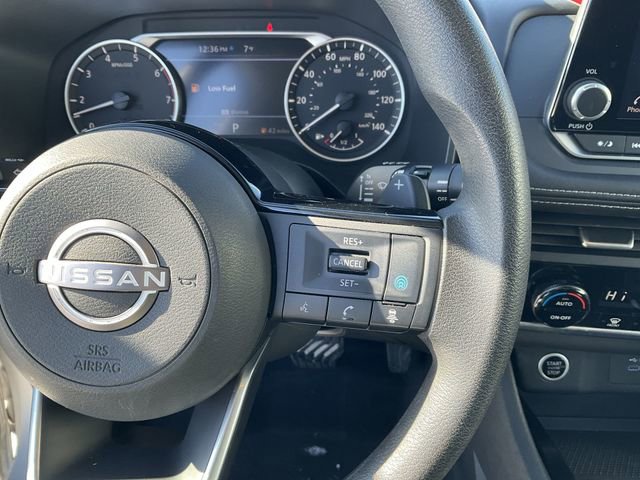 Used 2023 Nissan Rogue SV image 22