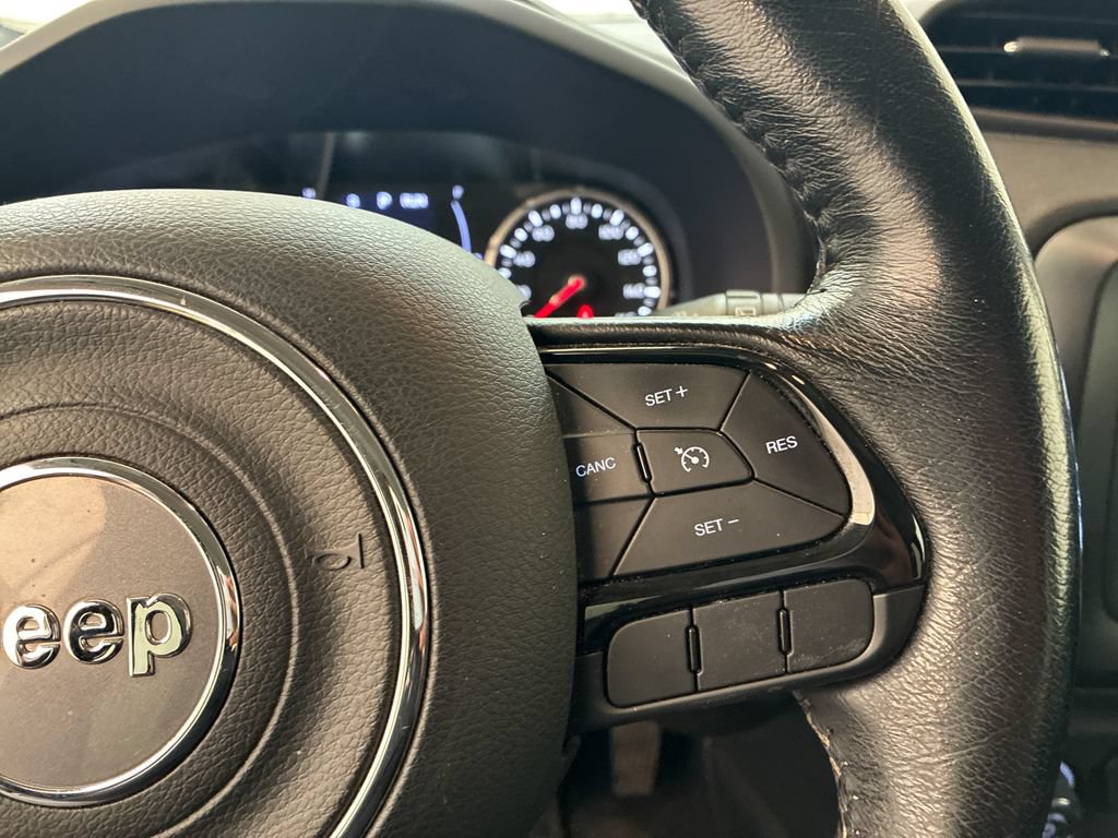 Used 2018 Jeep Renegade Altitude AWD/4WD image 18
