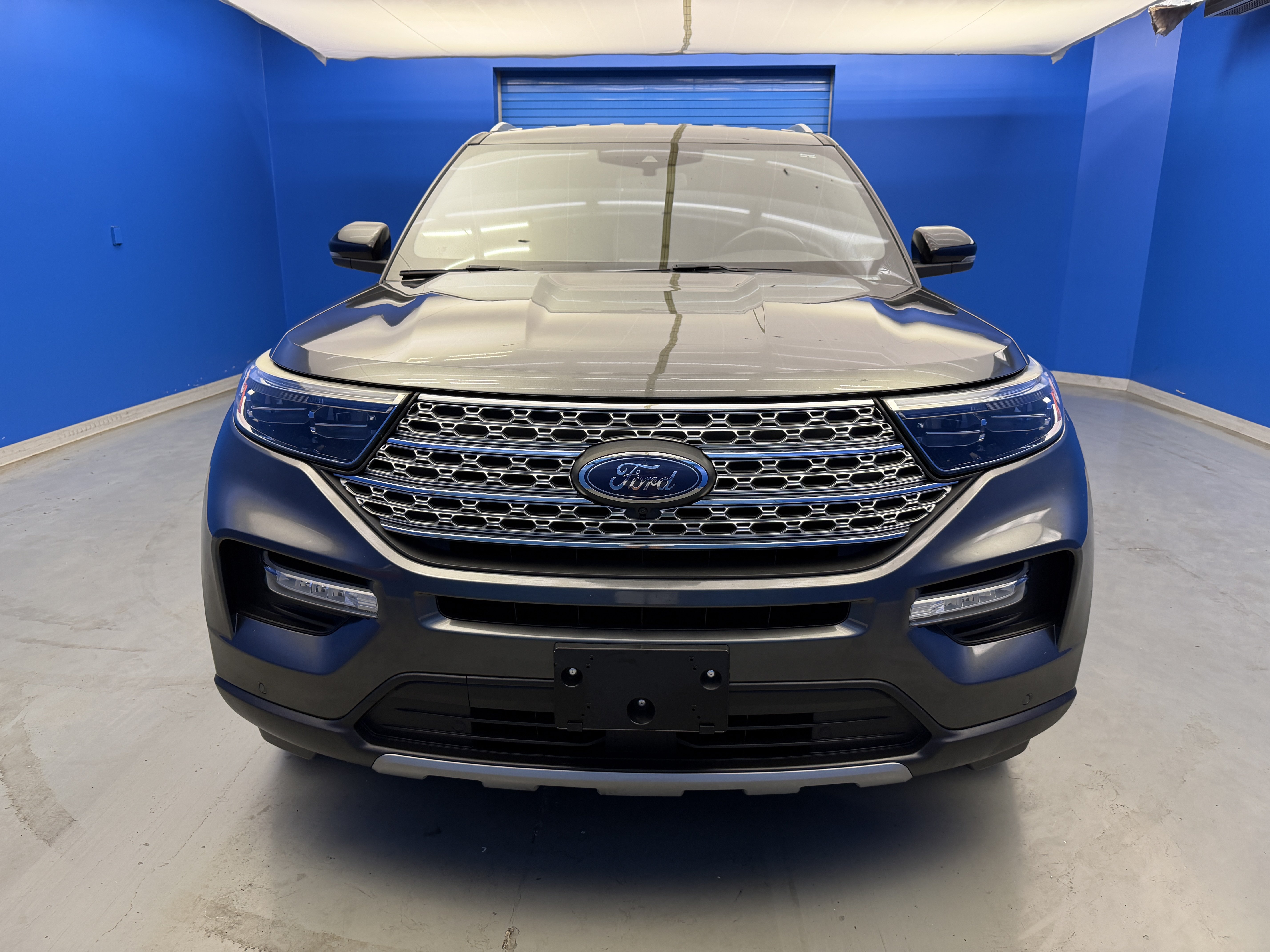 Used 2020 Ford Explorer Limited w/ Class III Trailer Tow Package AWD/4WD image 3