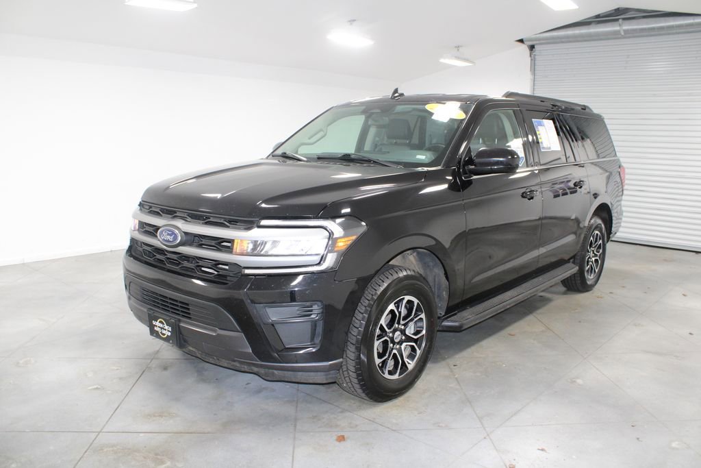 Used 2024 Ford Expedition Max XLT image 4