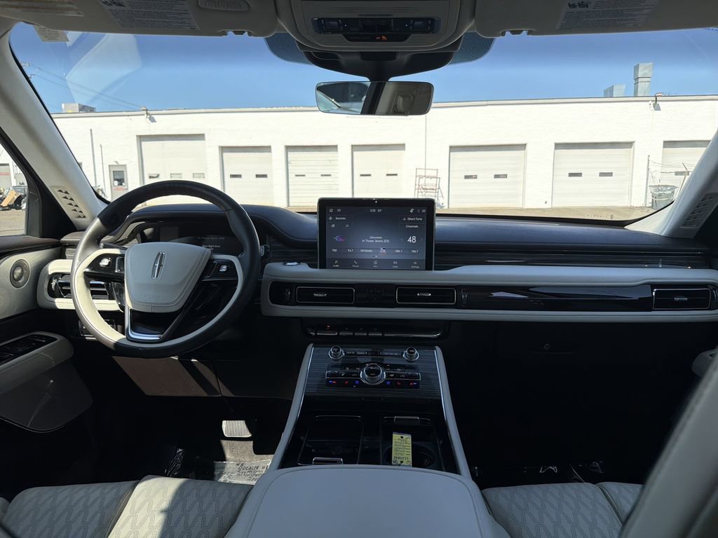 Certified 2023 Lincoln Aviator Black Label Grand Touring image 18