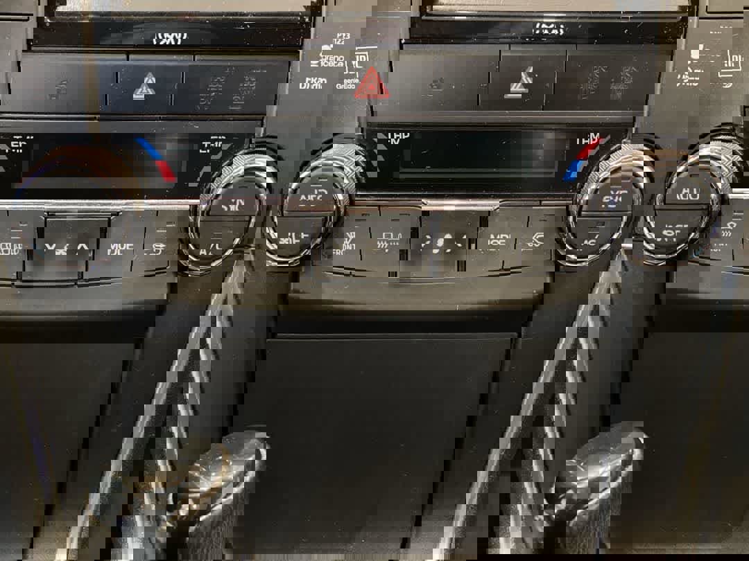 Used 2017 Toyota Camry XLE w/ Moonroof Package image 21