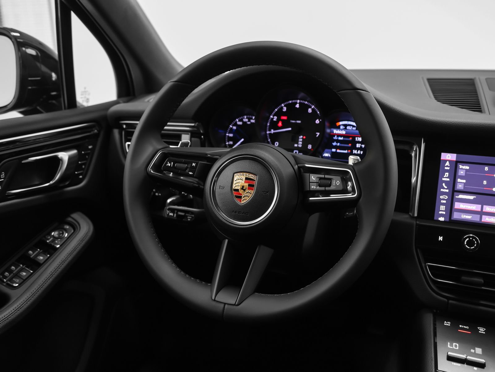 New 2026 Porsche Macan AWD/4WD image 28