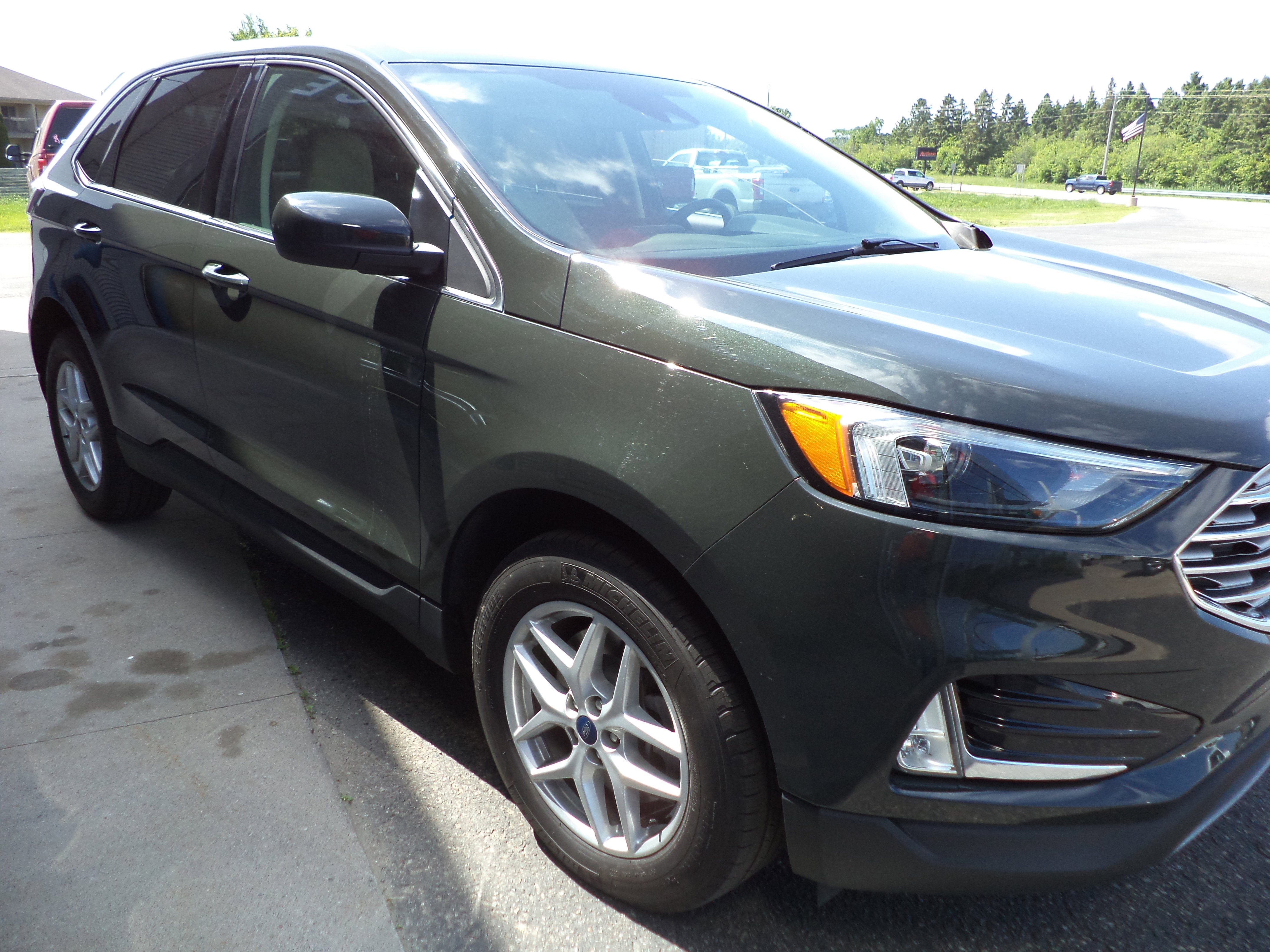 Used 2022 Ford Edge SEL w/ Convenience Package AWD/4WD image 9