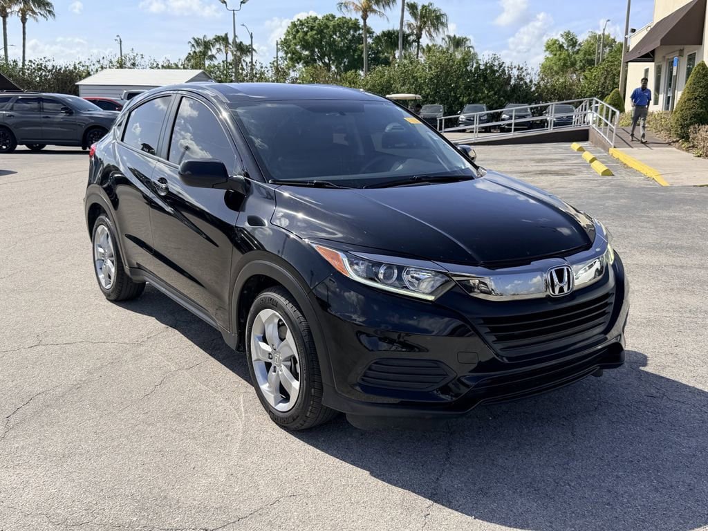 Used 2022 Honda HR-V LX image 2