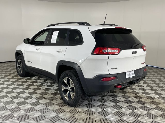 Used 2017 Jeep Cherokee Trailhawk AWD/4WD image 13