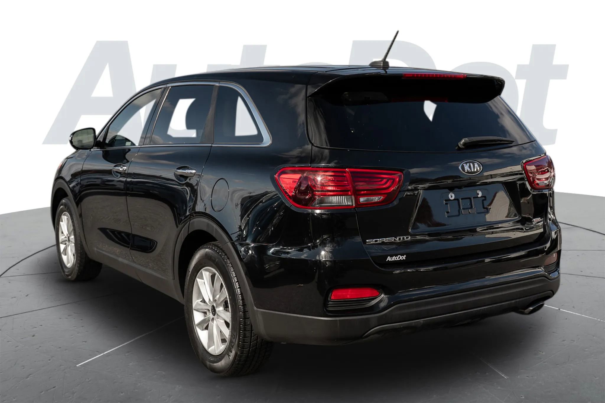 Used 2019 Kia Sorento LX image 2