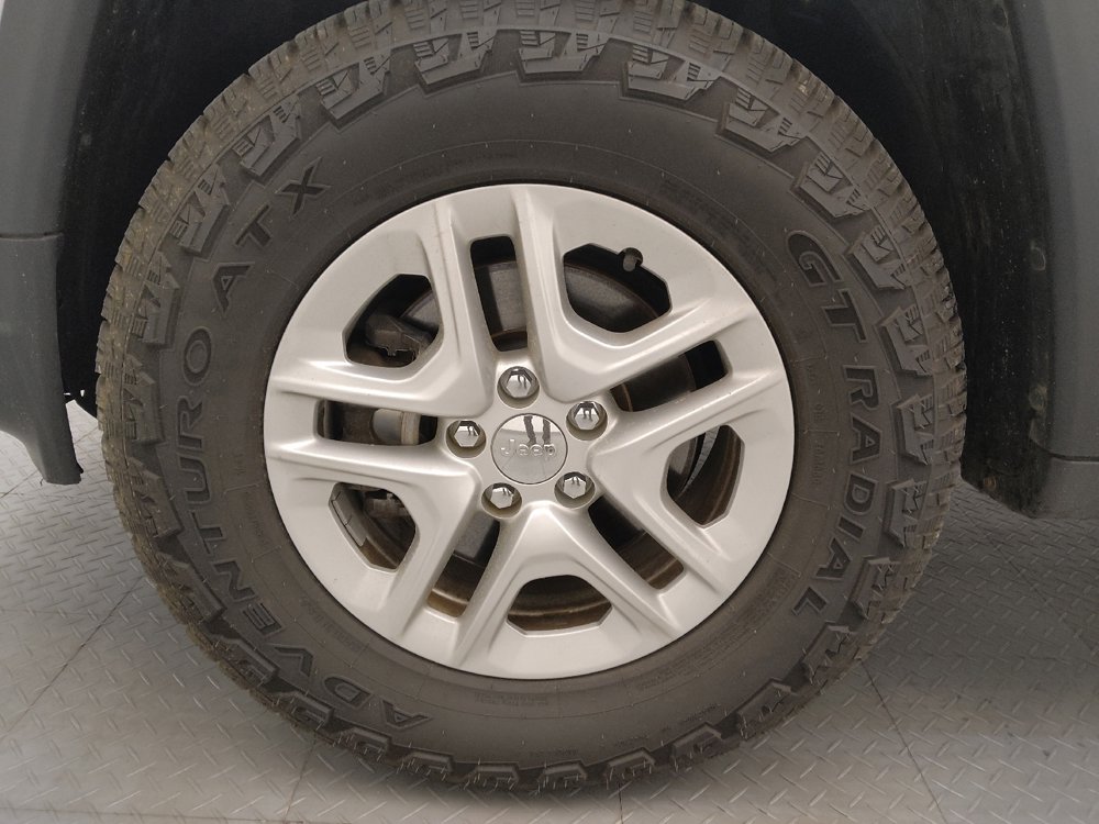 Used 2018 Jeep Compass Sport image 31