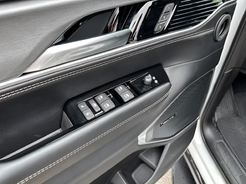 New 2026 Jeep Grand Wagoneer L 4WD image 17