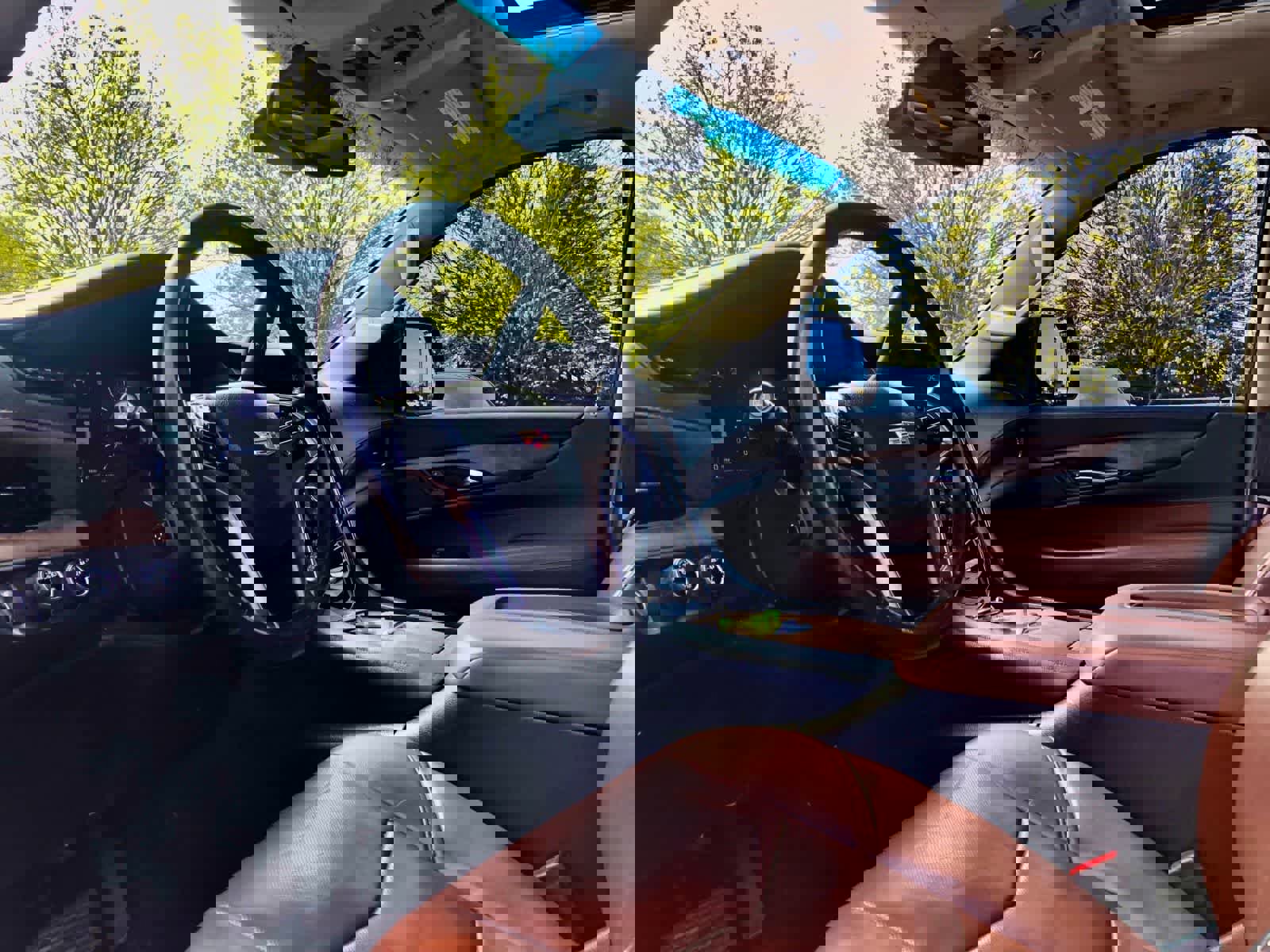 Used 2016 Cadillac Escalade ESV Luxury AWD/4WD image 7