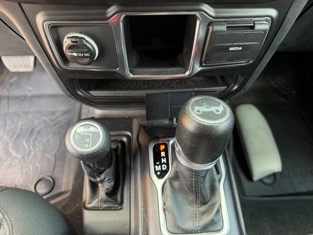 Used 2018 Jeep Wrangler Sport AWD/4WD image 26