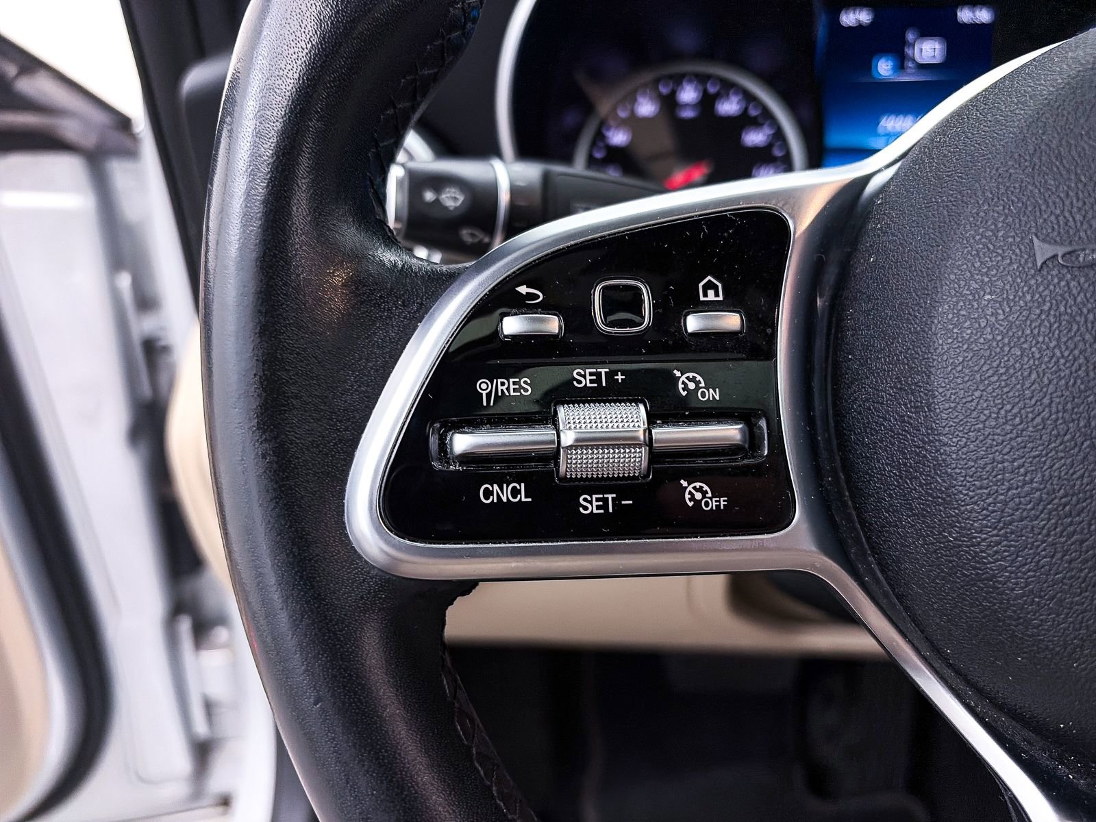 Used 2020 Mercedes-Benz C 300 Sedan image 29