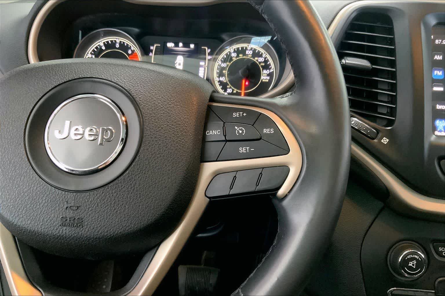 Used 2016 Jeep Cherokee 75th Anniversary FWD image 22