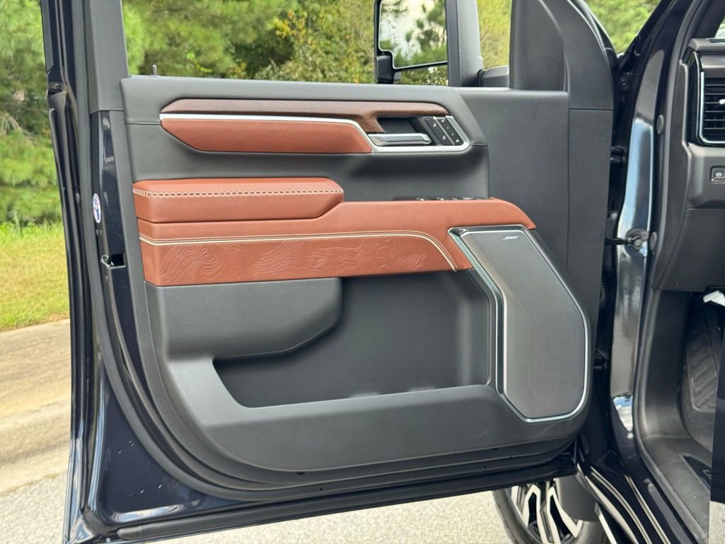 New 2026 GMC Sierra 2500 Denali Ultimate image 17