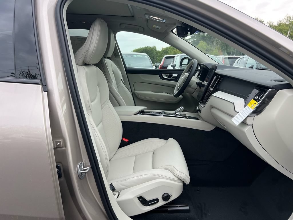 New 2027 Volvo XC60 B5 Ultra AWD/4WD image 29