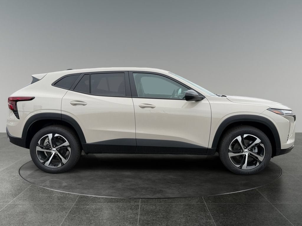 New 2026 Chevrolet Trax RS w/ Driver Confidence Package FWD image 10