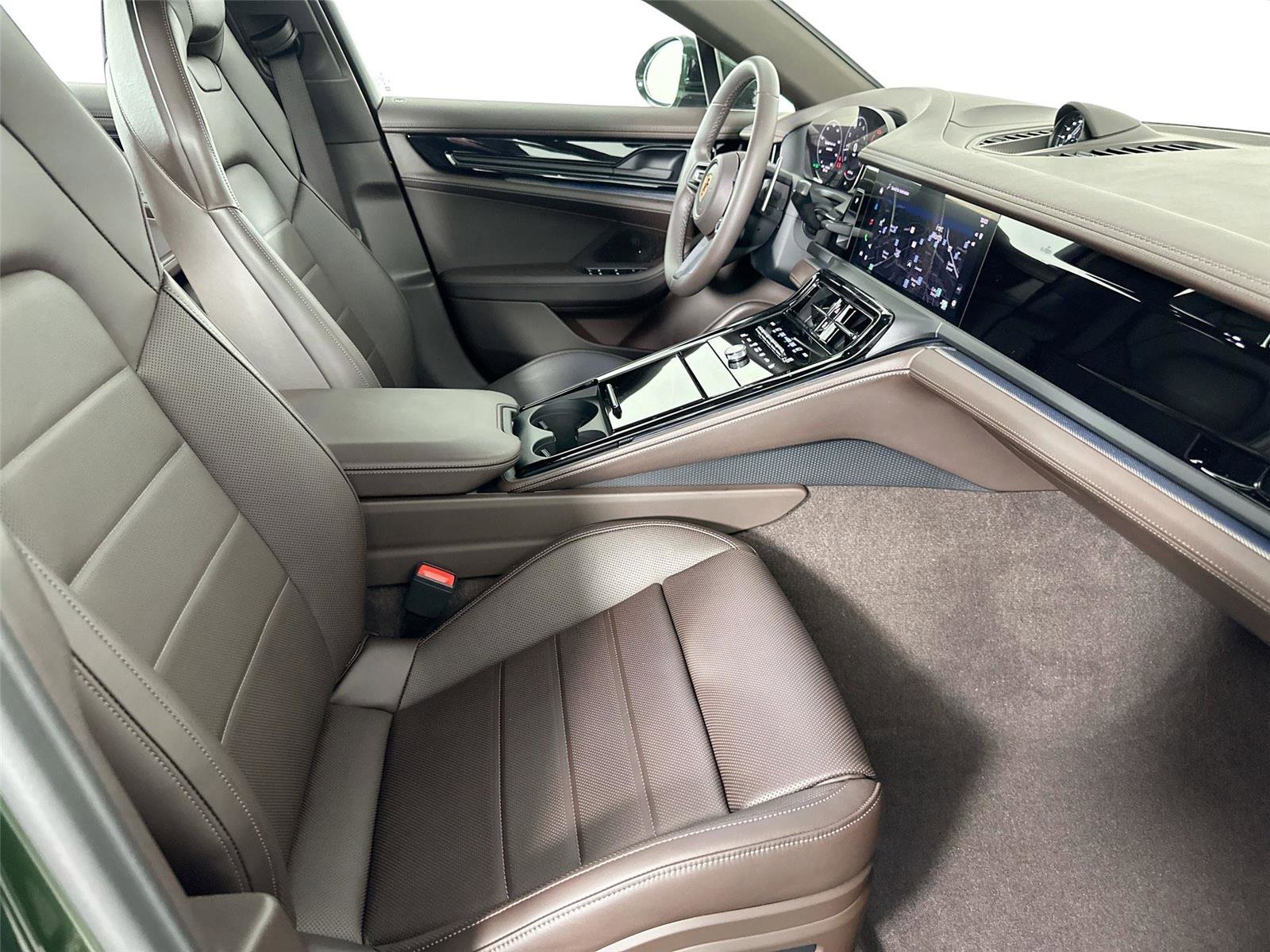 Certified 2026 Porsche Panamera 4 AWD/4WD image 28