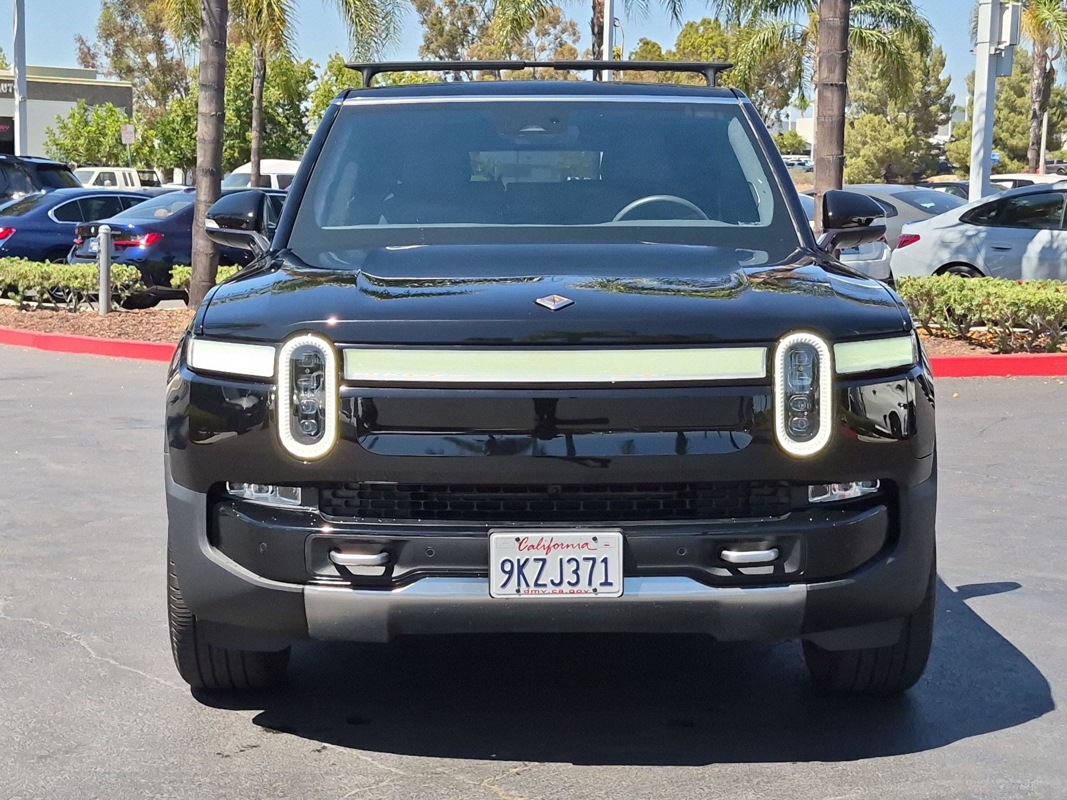Used 2023 Rivian R1S Adventure AWD/4WD image 3