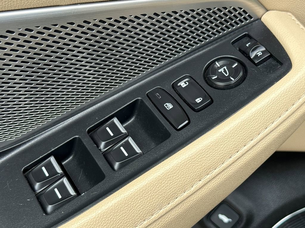 Used 2023 Acura MDX SH-AWD image 21