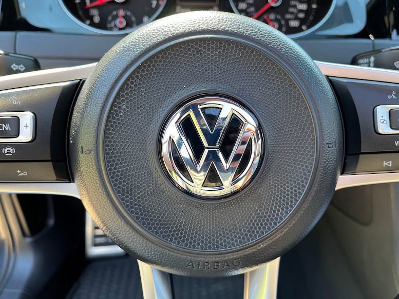 Used 2019 Volkswagen GTI SE image 15