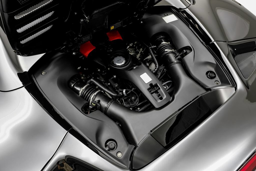 Used 2022 Ferrari F8 Tributo RWD image 40