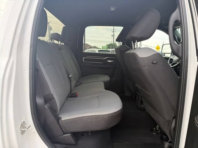 Used 2024 RAM 2500 Big Horn AWD/4WD image 32